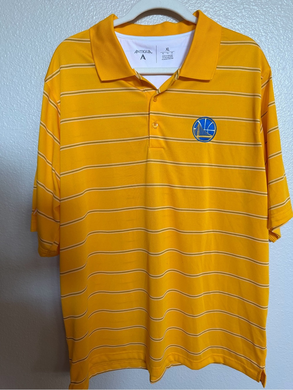 Antigua Golden State Warriors Polo Shirt Men’s XL Yellow Striped NBA Performance